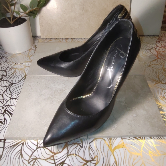 Pencey | Gold & Black Stiletto Heels | Size 7 - Picture 8 of 9